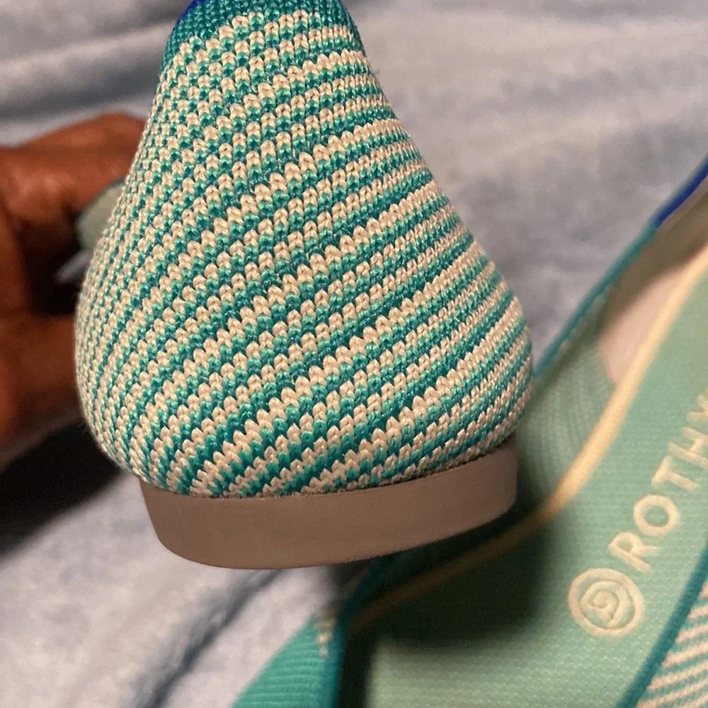 Rothy’s size 8w green and cream used but as you can see in like new condition - Picture 7 of 17